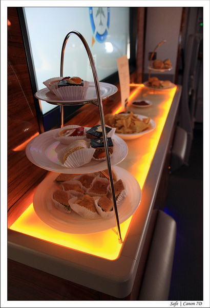 2012 - 06 - Airbus A380 - 11